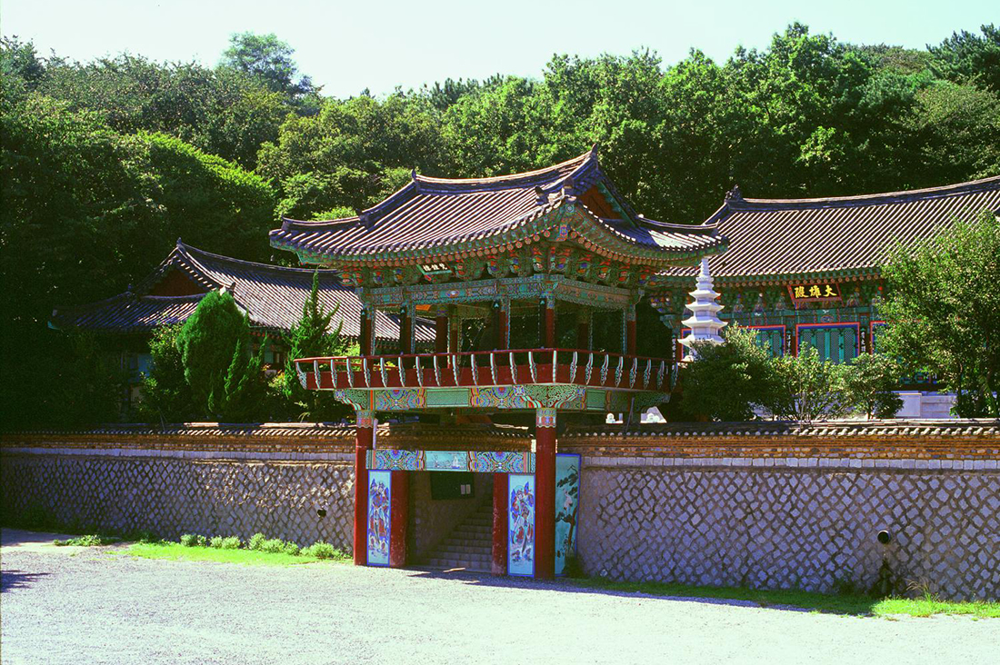 Wolbongsa Temple